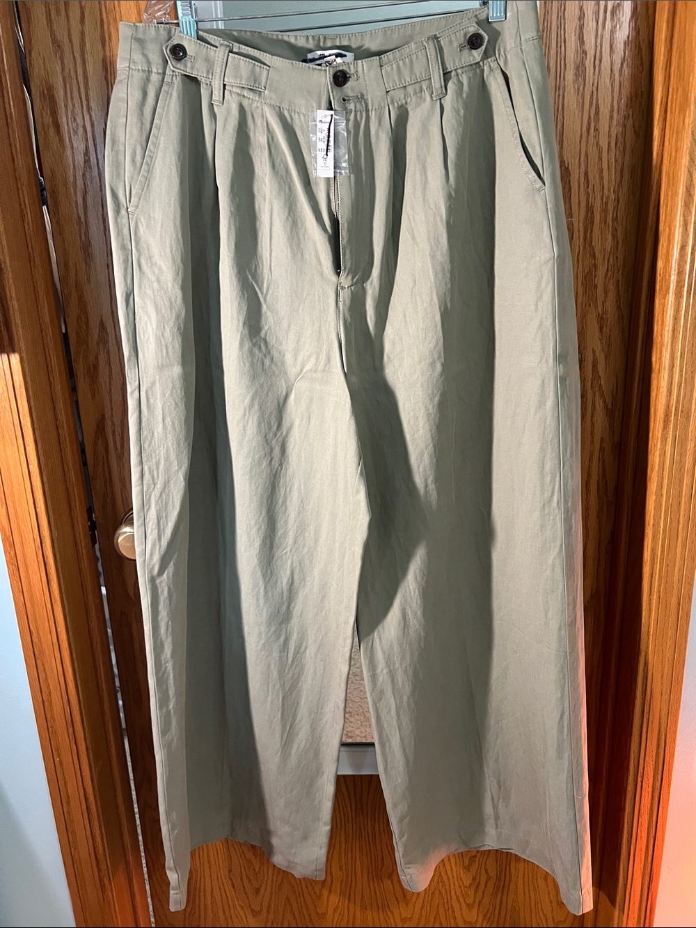 Madewell Wide-Leg Cotton Pants in Sage Green